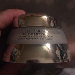 Shiseido Boo-Performance Advanced Revitalizating